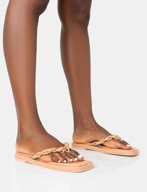 Nude women clearance in flip flops